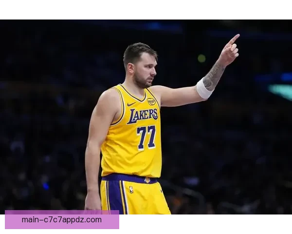 东契奇53次30加三双历史第二